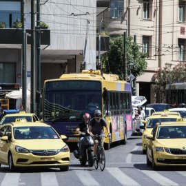 Απεργία ΓΣΕΕ-ΑΔΕΔΥ: Αναλυτικά τα δρομολόγια σε Μετρό, ΗΣΑΠ, τραμ, προαστιακό - Πως θα κινηθούν τα ταξί - Δεμένα τα πλοία - Οι συγκεντρώσεις (βίντεο)