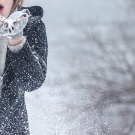 Καιρός: Πολικός αεροχείμαρρος φέρνει 48ωρη βαρυχειμωνιά - Πως θα κυλήσει το Σαββατοκύριακο (βίντεο)