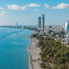 Σοκ στην Κύπρο: 62χρονος βρέθηκε νεκρός στο σπίτι του – Η σύζυγός του τον μαχαίρωσε μέχρι θανάτου (φωτό)