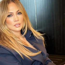 Jennifer Lopez: Δημοσιογράφος της έκανε σχόλιο για την ηλικία της – Η ψύχραιμη αντίδραση της Λατίνας superstar (φωτό & βίντεο) 