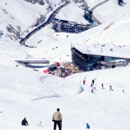 Η εκδρομή των παιδιών μετατράπηκε σε όργιο - Ομαδικό σεξ, αλκοόλ, μαχαίρια σε θερετρο της Ελβετίας - Είχαν πάει για σκι