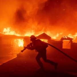 Απερίγραπτος πόνος στο Los Angeles - Έλληνας συγκλονίζει: «Οι ομογενείς υποφέρουν - Δεν προστάτεψαν τα κεκτημένα μας» (βίντεο)