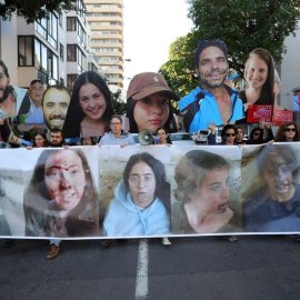 Συμφωνία εκεχειρίας Ισραήλ-Χαμάς: Πότε θα απελευθερωθούν οι 98 όμηροι που είναι στη Γάζα - Τι φέρνει για τους Παλαιστίνους, ποια η επόμενη ημέρα στην περιοχή (βίντεο)