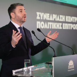 Δημήτρης Ευθυμάκης: Ο ελέφαντας είναι στην αίθουσα, αλλά δεν τον βλέπει ο Ανδρουλάκης - Αρνείται να αντιληφθεί την «κοινή πεποίθηση» της κοινής γνώμης: ότι το κόμμα του διαρκώς κονταίνει; 