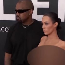 Kanye West-Bianca Censori: Τι αποκάλυψαν τα χείλη του ράπερ  - Γιατί είχε ουρήσει κάποτε - Η εκδίκηση με το χάος (βίντεο)