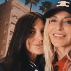 Besties! Άννα Βίσση & Δήμητρα Κούστα στην Κύπρο - Η selfie στην παραλία Φοινικούδες 