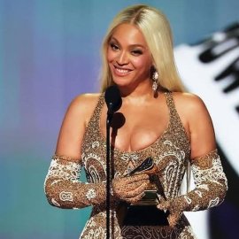 Grammys 2025: Βασίλισσα της βραδιάς η Beyonce - Κέρδισε πρώτη φορά βραβείο για το άλμπουμ της χρονιάς (φωτό-βίντεο)