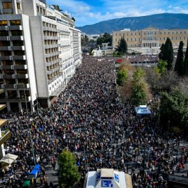 Μάγδα Μπακούση: Κύριοι, ο κόσμος έχει κουραστεί, οργισμένος θα κατέβει στους δρόμους για να φωνάξει τα 57 ονόματα - Δεν θα κατέβει για να σκοτώσει